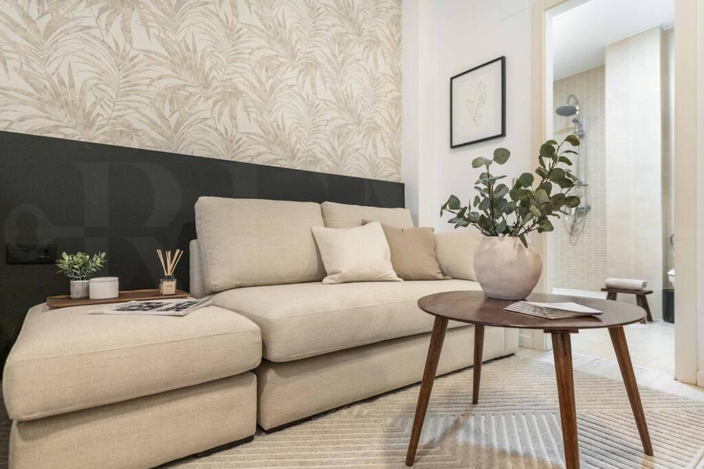 Chic Intimate In The Heart Of By Rems Malaga