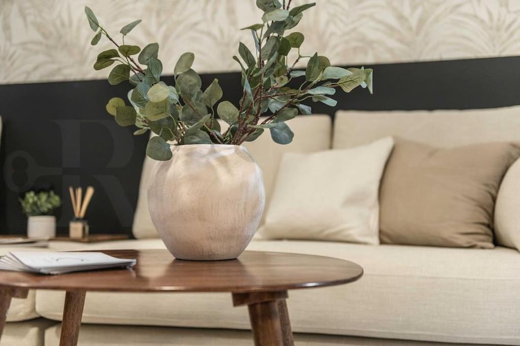 Chic Intimate In The Heart Of By Rems Malaga