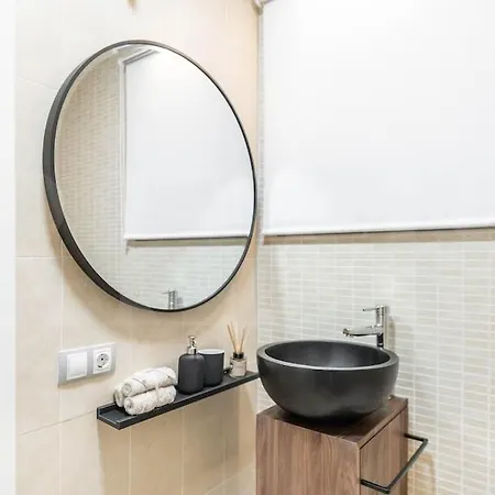 Chic Intimate Studio In The Heart Of Malaga By Rems Buitenkant foto